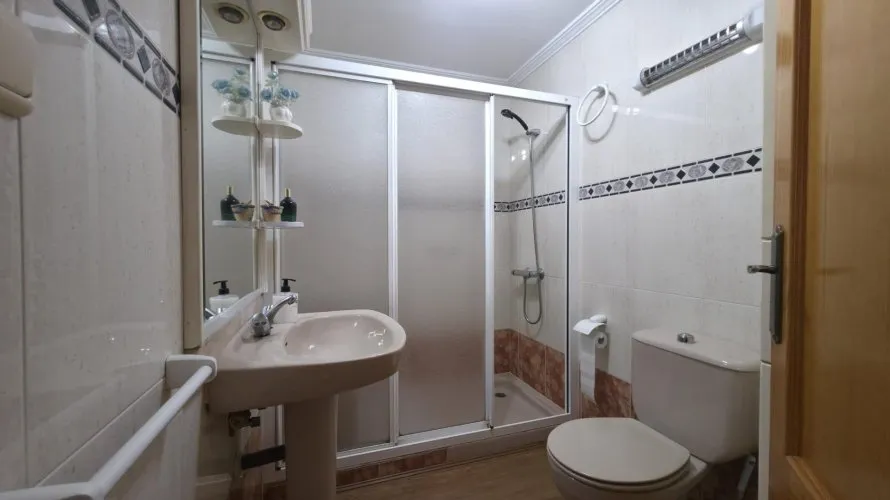 3 bedrooms apartment for sale, Torrevieja, Spain No. 1670 № 16