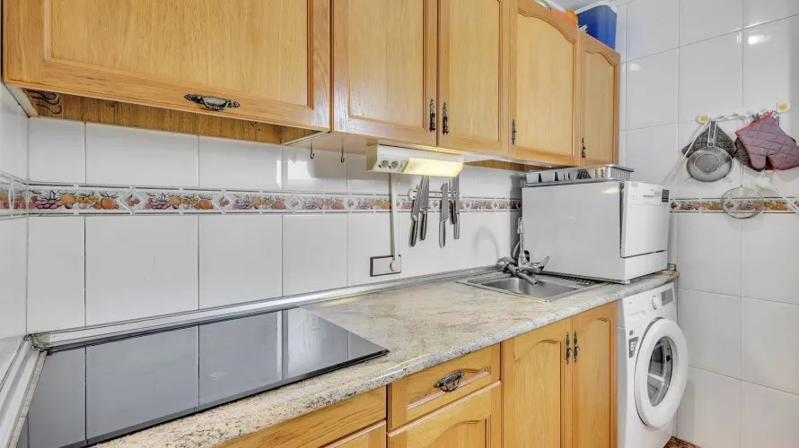 60m² apartment for sale, Torrevieja, Spain No. 1646 № 12
