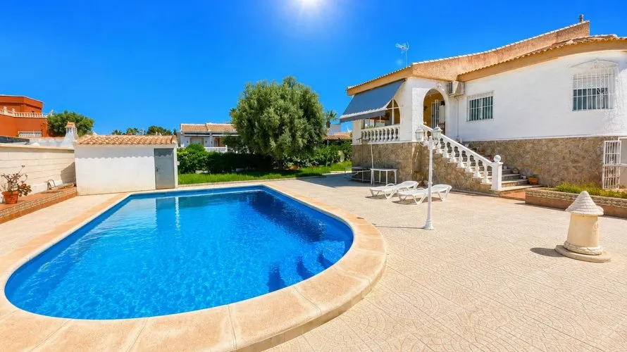 200m² villa for sale, Torrevieja, Spain No. 1682 № 12