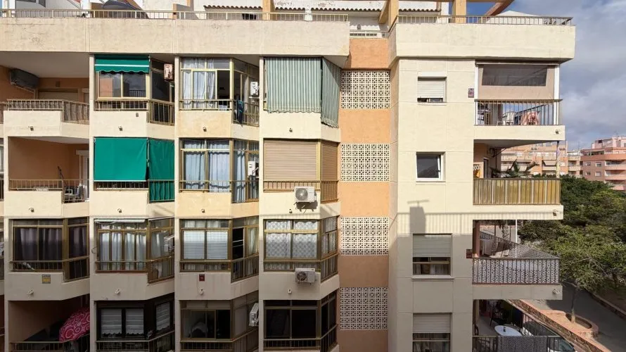 2 bedrooms apartment for sale, Torrevieja, Spain No. 1701 № 8