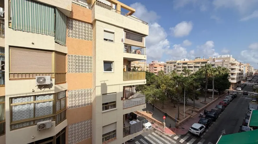 2 bedrooms apartment for sale, Torrevieja, Spain No. 1701 № 9