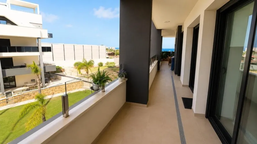 3 bedrooms apartment for sale, Torrevieja, Spain No. 1705 № 4