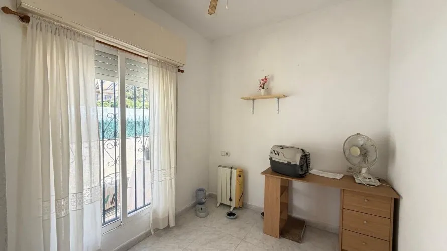 2 bedrooms house for sale, Torrevieja, Spain No. 1674 № 10
