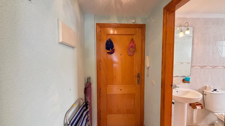 2 bedrooms apartment for sale, Torrevieja, Spain No. 1688 № 26