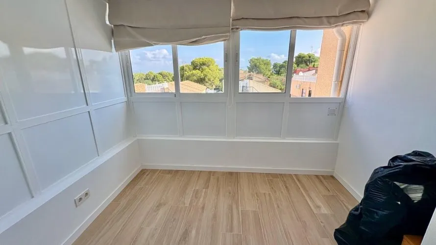 4 bedrooms house for sale, Torrevieja, Spain No. 1702 № 12