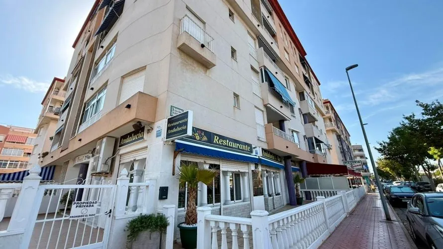 101m² commercial property for sale, Guardamar del Segura, Spain No. 1712 № 14