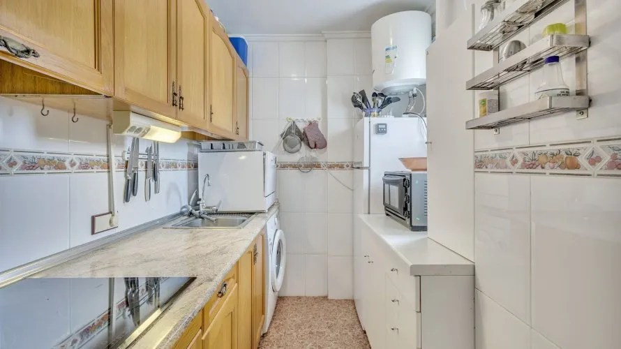 60m² apartment for sale, Torrevieja, Spain No. 1646 № 13