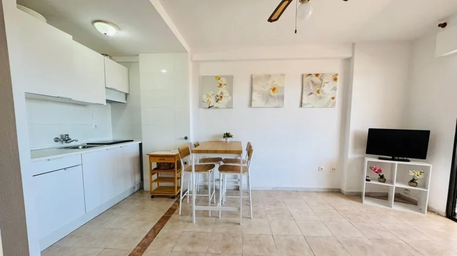 80m² apartment for sale, Torrevieja, Spain No. 1714 № 5