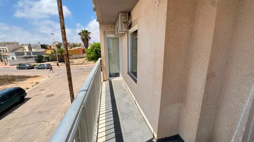 2 bedrooms apartment for sale, Torrevieja, Spain No. 1693 № 13