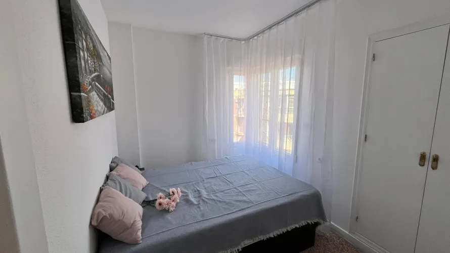 2 bedrooms apartment for sale, Torrevieja, Spain No. 1690 № 12