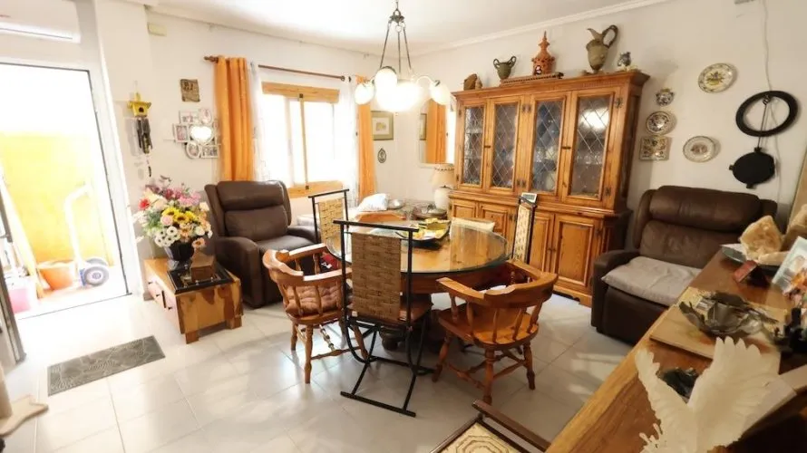 2 bedrooms bungalow for sale, Torrevieja, Spain No. 1696 № 9