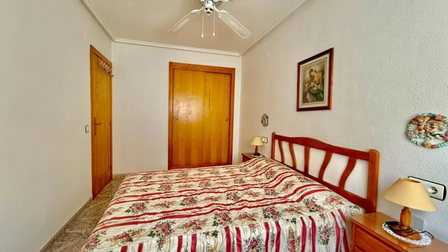 2 bedrooms apartment for sale, Torrevieja, Spain No. 1754 № 1