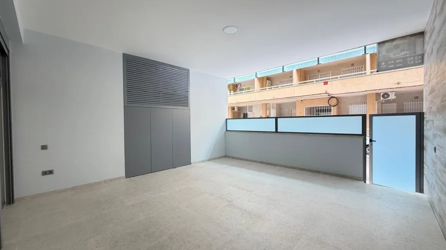 2 bedrooms apartment for sale, Torrevieja, Spain No. 1884 № 23