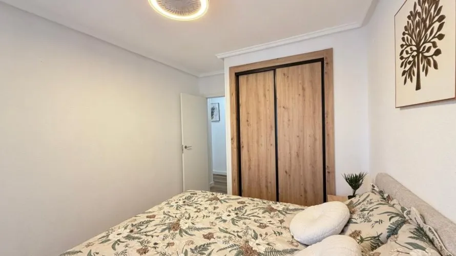 3 bedrooms apartment for sale, Torrevieja, Spain No. 1929 № 19