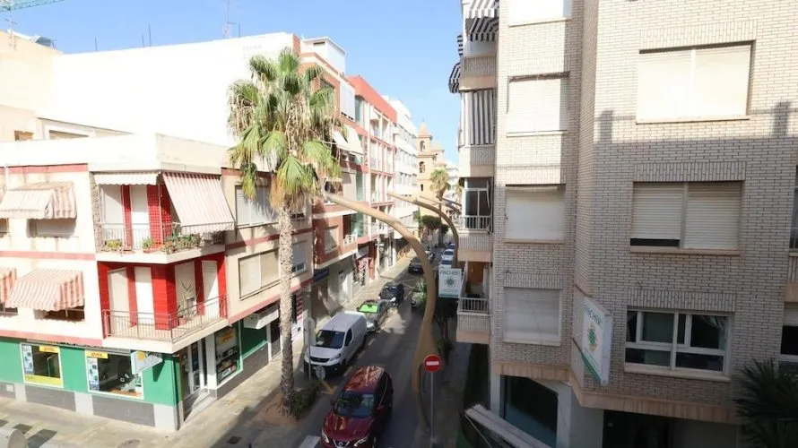 3 bedrooms apartment for sale, Torrevieja, Spain No. 1882 № 2