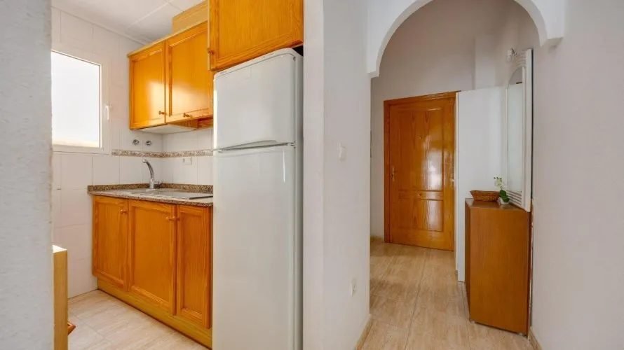 1 bedroom apartment for sale, Torrevieja, Spain No. 1759 № 11