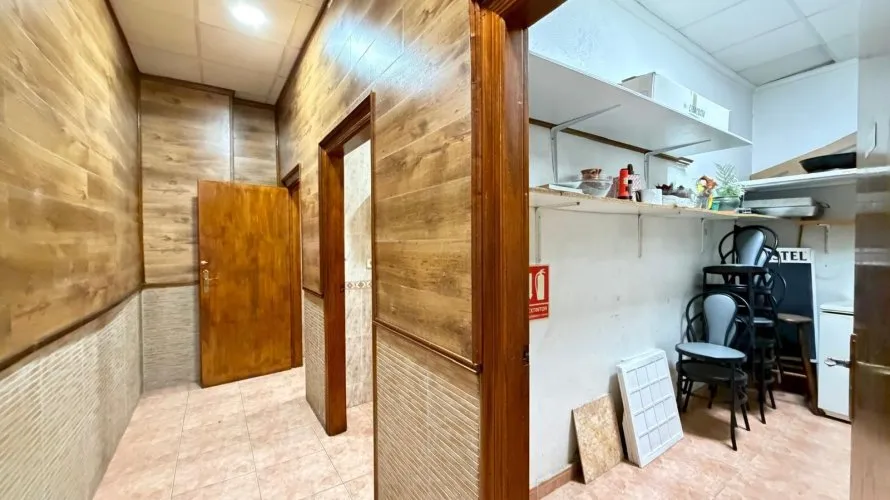 98m² commercial property for sale, Torrevieja, Spain No. 1860 № 8