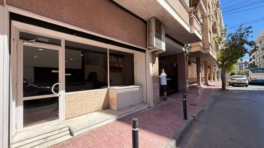 98m² commercial property for sale, Torrevieja, Spain No. 1860 № 26