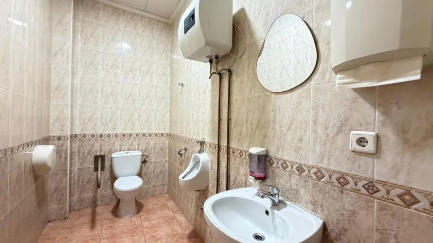 98m² commercial property for sale, Torrevieja, Spain No. 1860 № 2