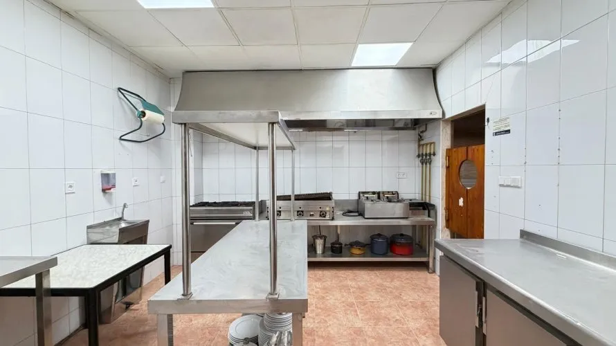 98m² commercial property for sale, Torrevieja, Spain No. 1860 № 12