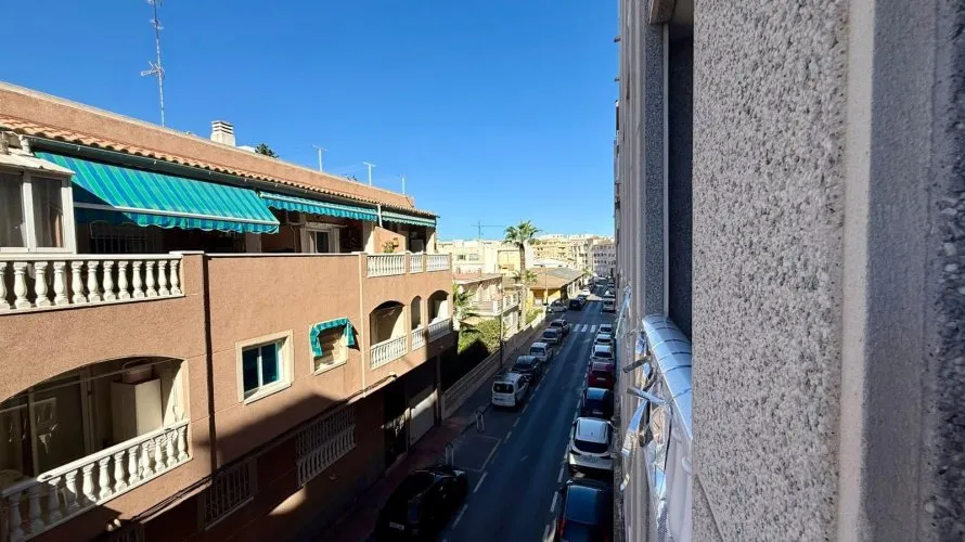 2 bedrooms apartment for sale, Torrevieja, Spain No. 1865 № 11