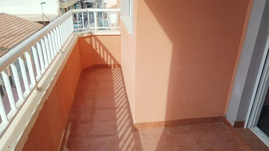 2 bedrooms apartment for sale, Torrevieja, Spain No. 1824 № 1