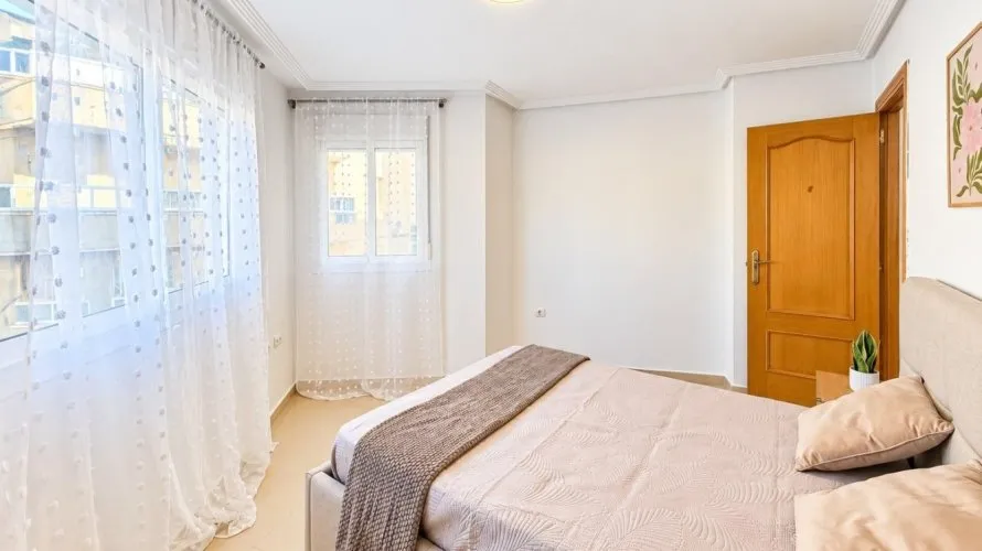 1 bedroom apartment for sale, Torrevieja, Spain No. 1909 № 6
