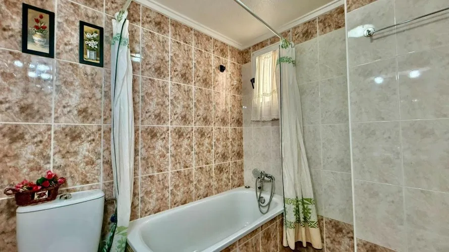 2 bedrooms apartment for sale, Torrevieja, Spain No. 1754 № 9