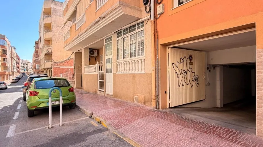 1 bedroom apartment for sale, Torrevieja, Spain No. 1977 № 2