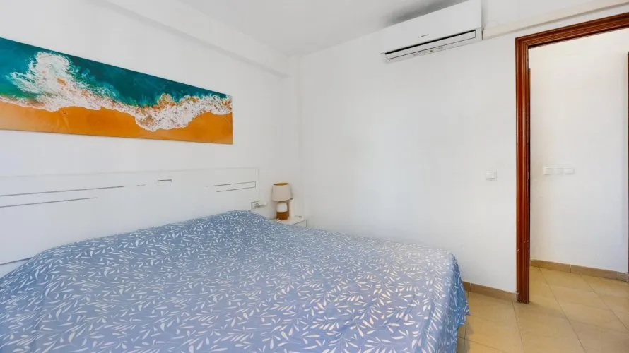 70m² apartment for sale, Torrevieja, Spain No. 1940 № 14
