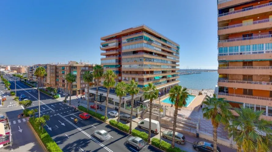 70m² apartment for sale, Torrevieja, Spain No. 1940 № 8