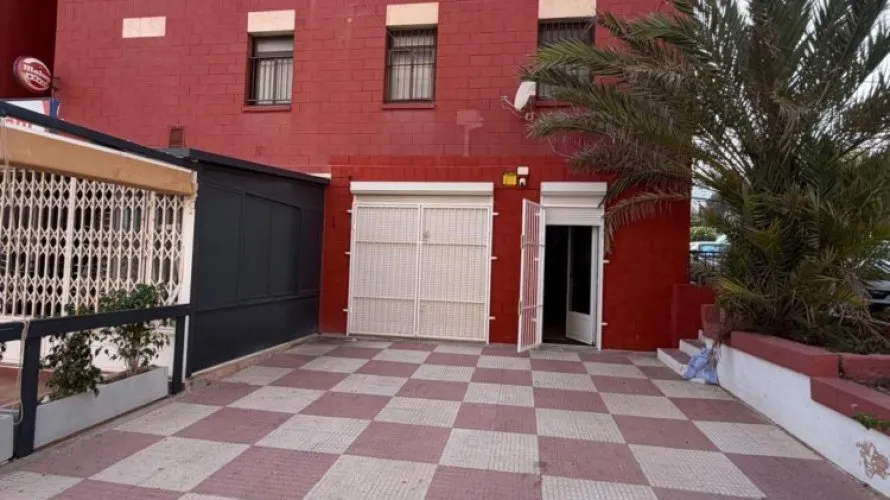100m² commercial property for sale, Torrevieja, Spain No. 1986 № 2