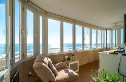3 bedrooms apartment for sale, El Campello, Spain No. 1933