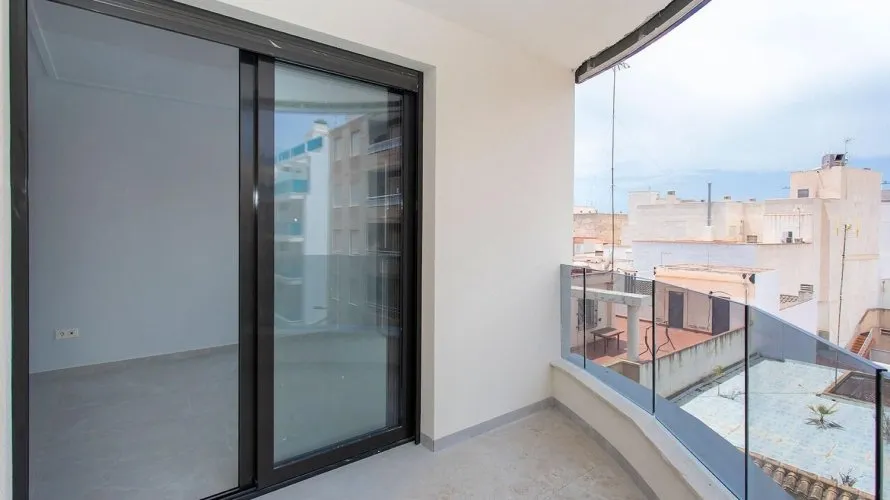 83m² apartment for sale, Torrevieja, Spain No. 1945 № 20